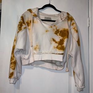 tie dye v neck sweatshirt